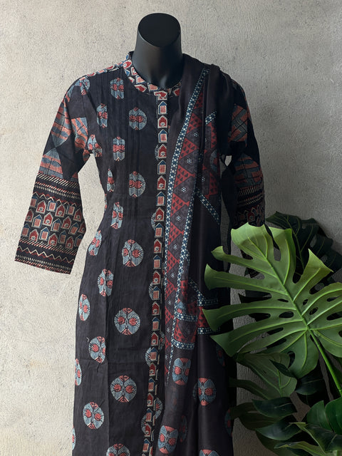 Printed cotton ready suit set