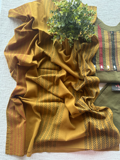 Colourful patch neck pure cotton suit set