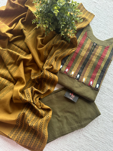 Colourful patch neck pure cotton suit set