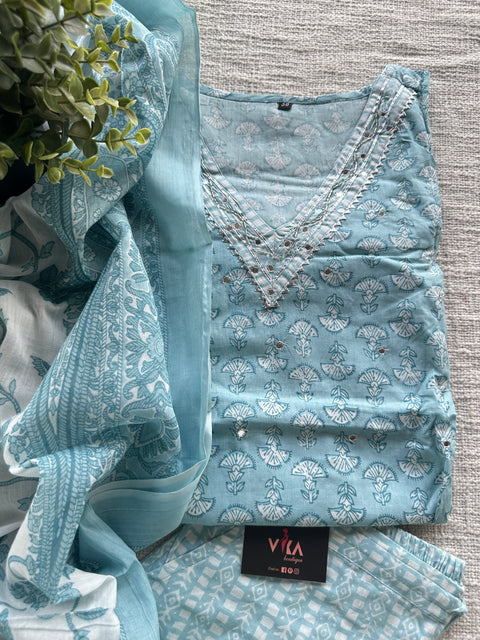 Light blue printed cotton ready set