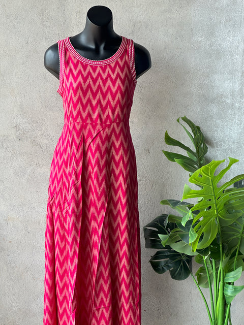 Zigzag printed Rayon gown - Pink