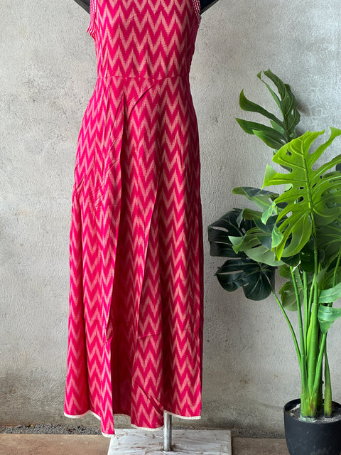 Zigzag printed Rayon gown - Pink