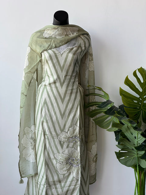 Zigzag printed muslin silk suit material