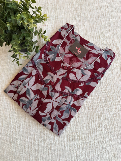 L size printed Alpine nighty
