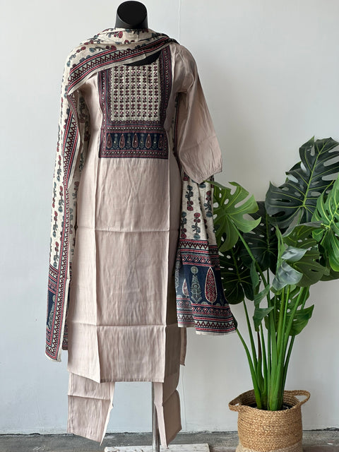 Printed Roman silk kurta pant set