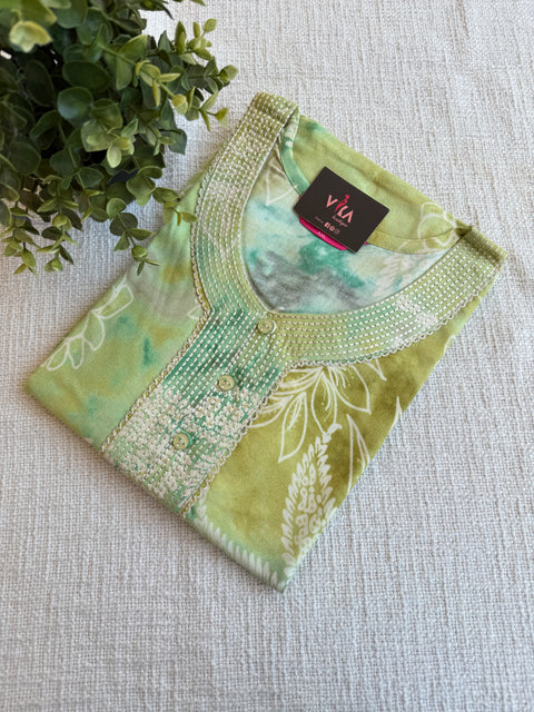 XXL size printed Alpine nighty