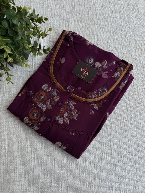 L size printed Alpine nighty