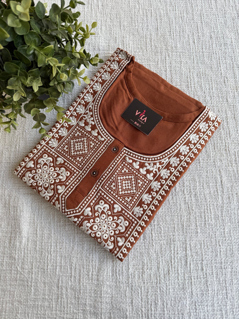 M size Embroidery Alpine nighty