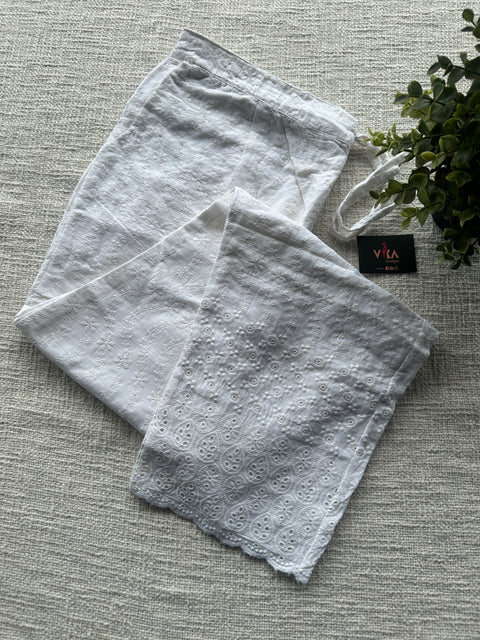 White Hakoba straight fit cotton pant