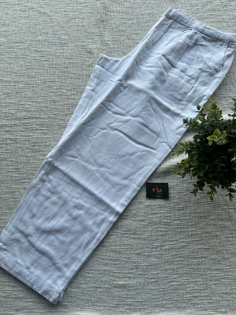 White straight fit cotton pant